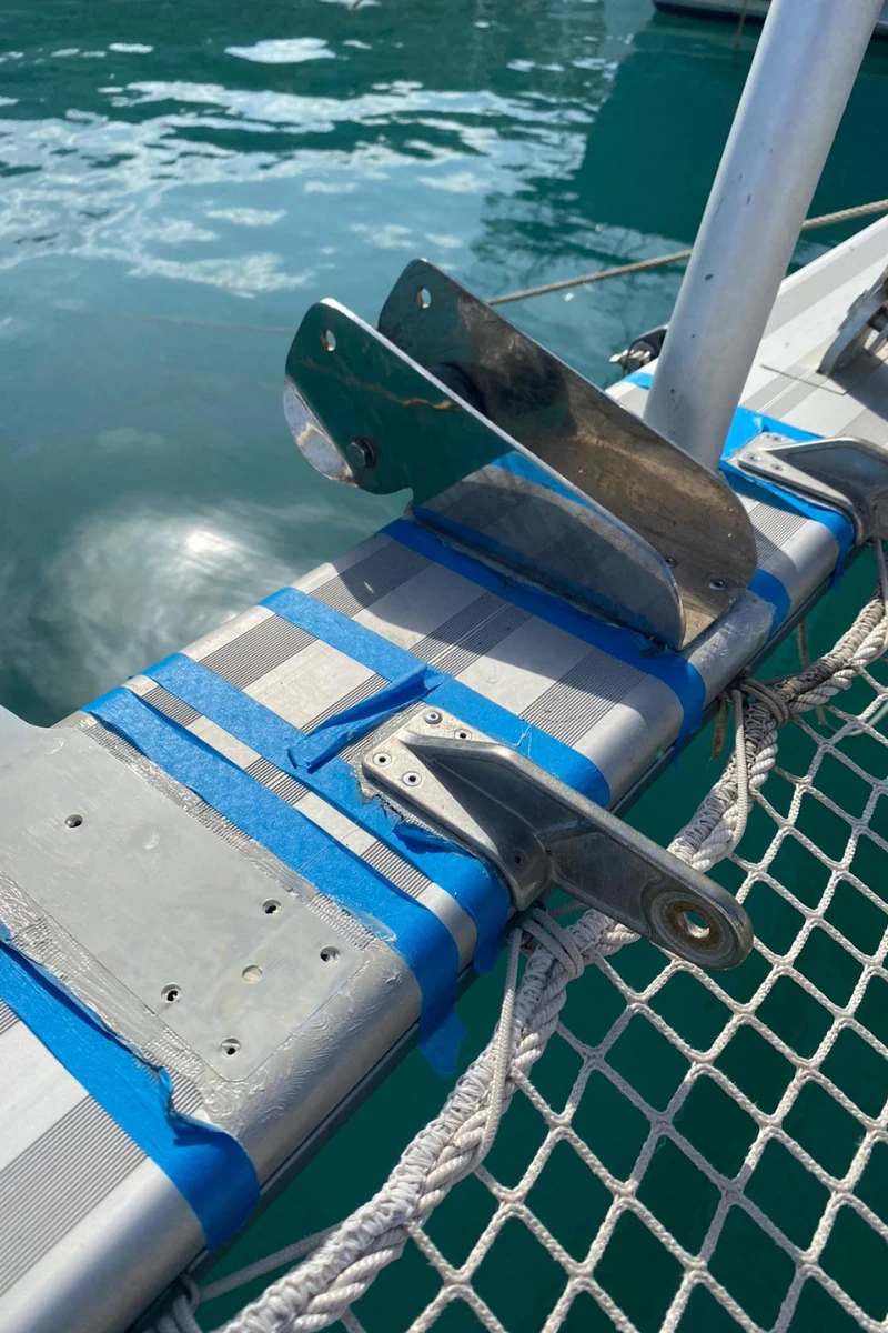Isolamento e protezione corrosione catamarano