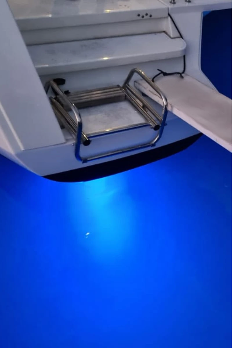 INSTALLAZIONE LUCI SUBACQUEE 