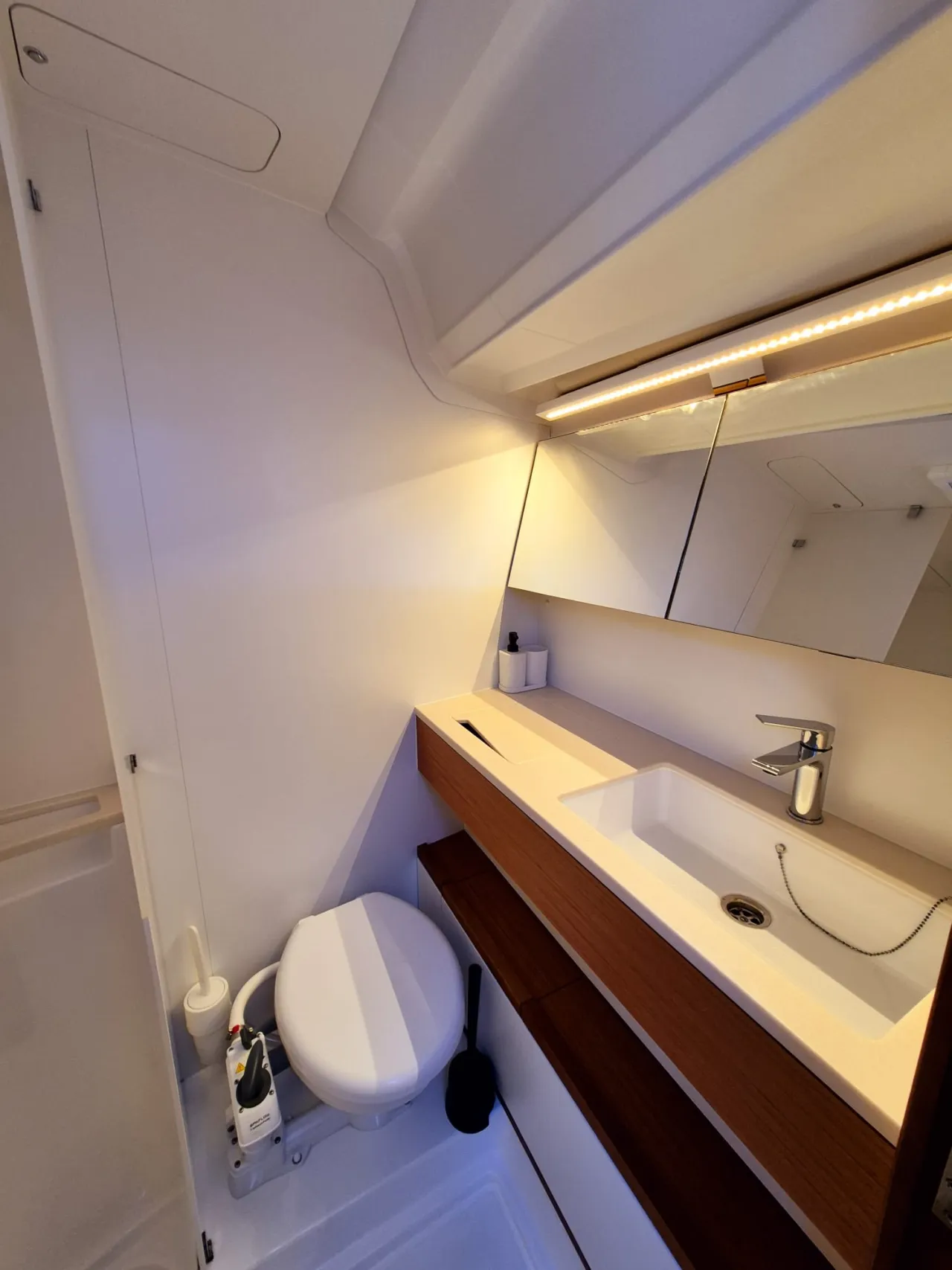 				wc elettrico - electric toilets
